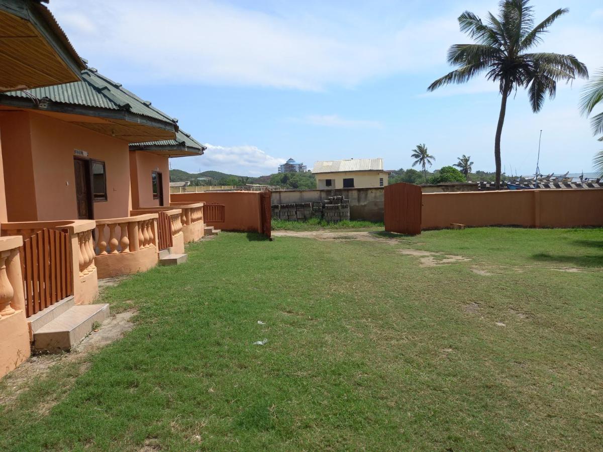 Comfort Beach Resort Biriwa Екстер'єр фото